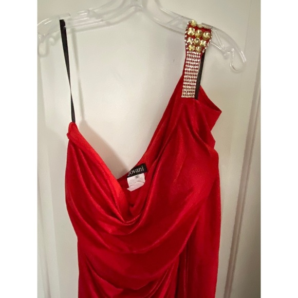 Jovani 171314 in Red - Picture 5 of 8